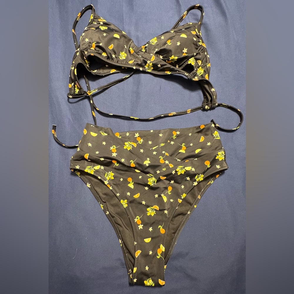 Cross over bikini high rise